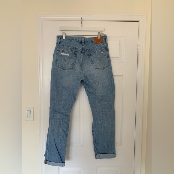 Levi’s 501 ripped mid wash jeans - Picture 2 of 2
